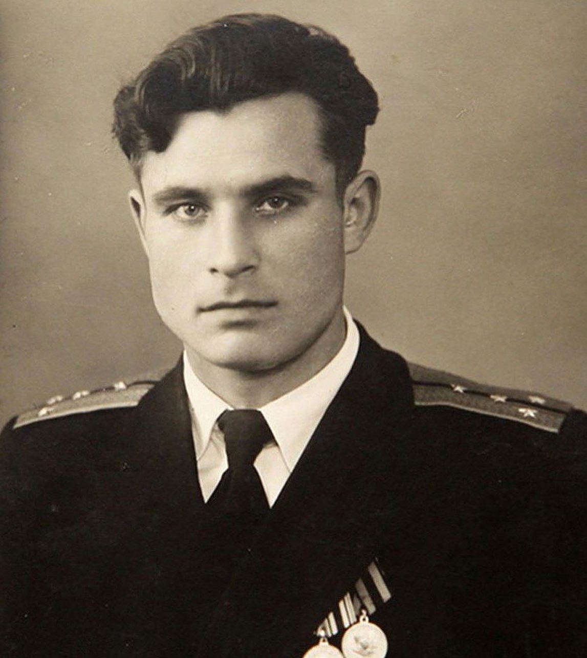 Vasily Arkhipov:  The Radioactive Russian Who Stopped WW3