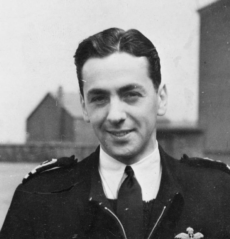 Eric “Winkle” Brown: WW2 Pilot who flew more planes than anyone